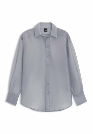 Hellgraues, durchscheinendes Button-up-Hemd mit langen Ärmeln, klassischem Kragen und einem dezenten, gestickten Logo auf der Brust. Weiche Textur und lockere Passform.