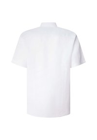 Camiseta blanca de manga corta con cuello clásico, vista desde la parte trasera sobre un fondo blanco.