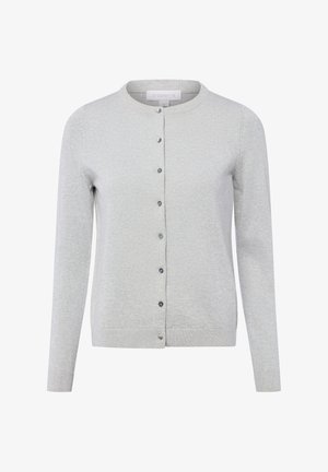 Hellgraue Strickjacke aus Strickmaterial mit langen Ärmeln, rundem Ausschnitt und einer Knopfleiste mit dunklen Knöpfen.