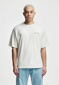 2Y Studios AMOR - Triko s potiskem - off white