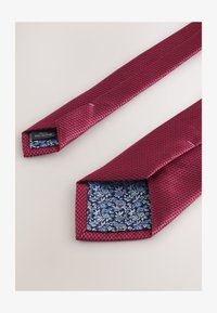 Non sélectionné, red