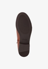 Clarks Botines bajos - brown