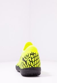 Puma Scarpe da calcio per terreni sintetici - yellow