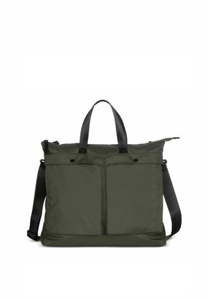 Bolso tote grande verde con dos bolsillos frontales, asas negras y una correa ajustable para el hombro, con la marca "bugatti" en vertical en el frente.