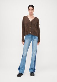 Vero Moda Tall VMINGRID V NECK CARDIGAN - Kardigán - chocolate torte melange