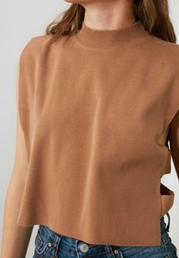 Trendyol Stickad tröja - brown