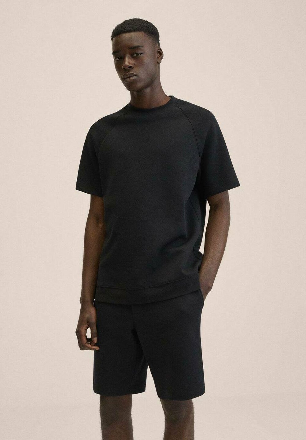 Mango SMART - Basic T-shirt - black 