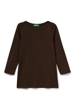 Chemise marron à manches longues avec un col rond et une coupe décontractée. Design simple, tissu texturé doux, avec un logo à l'ourlet.