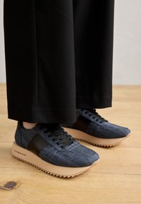 Non sélectionné, dark-blue denim