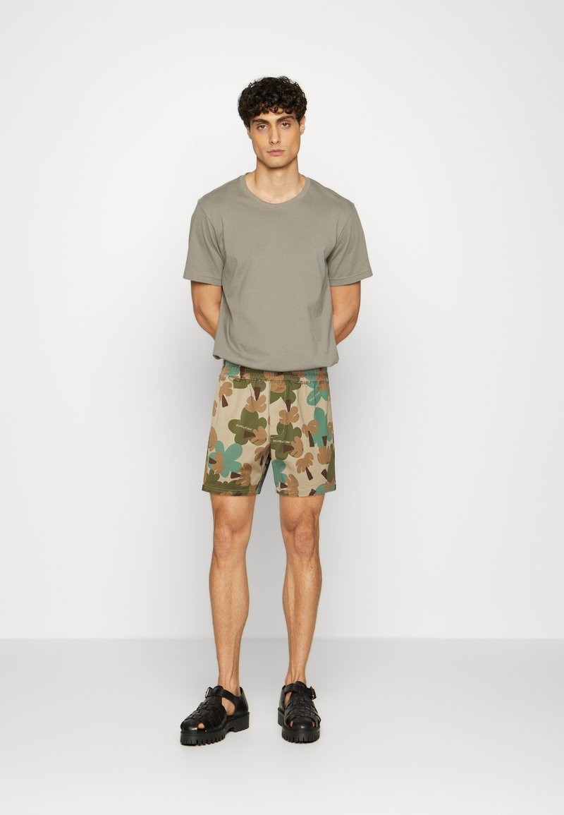 Herren Chino Shorts | REVOLUTION CASUAL SHORTS Shorts khaki/beige - MU88306 Herren Chino Shorts | REVOLUTION CASUAL SHORTS Shorts khaki/beige - MU88306