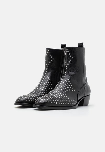 Roberto Cavalli PRINCE - Botines camperos - black
