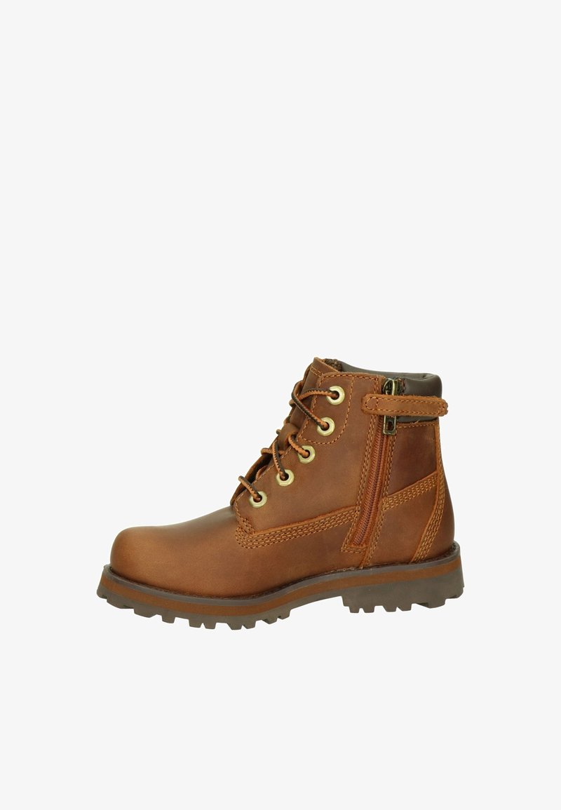 Bottine en cuir marron avec lacets devant, fermeture éclair latérale, fermeture par sangle et semelle robuste pour une utilisation extérieure.