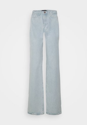 Lichtblauwe denim flared jeans met een hoge taille, voorzien van vijf zakken en een sluiting met knopen aan de voorkant. De stof heeft een zachte, gestructureerde afwerking.