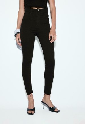 Stradivarius, COLOURED SUPER HIGH WAIST JEANS - Jeans Skinny Fit - black