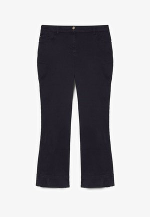 Sorte bukser med lige ben, lukkes foran med knap og lynlås, bæltestropper samt for- og baglommer.