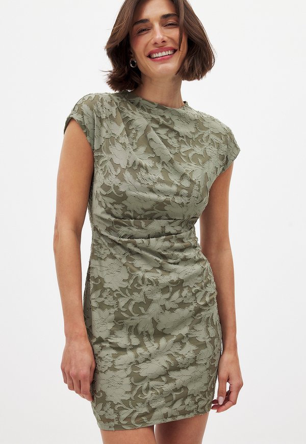 OPEN BACK - Etuikleid - light khaki