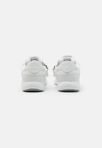 Thumbnail Image 3