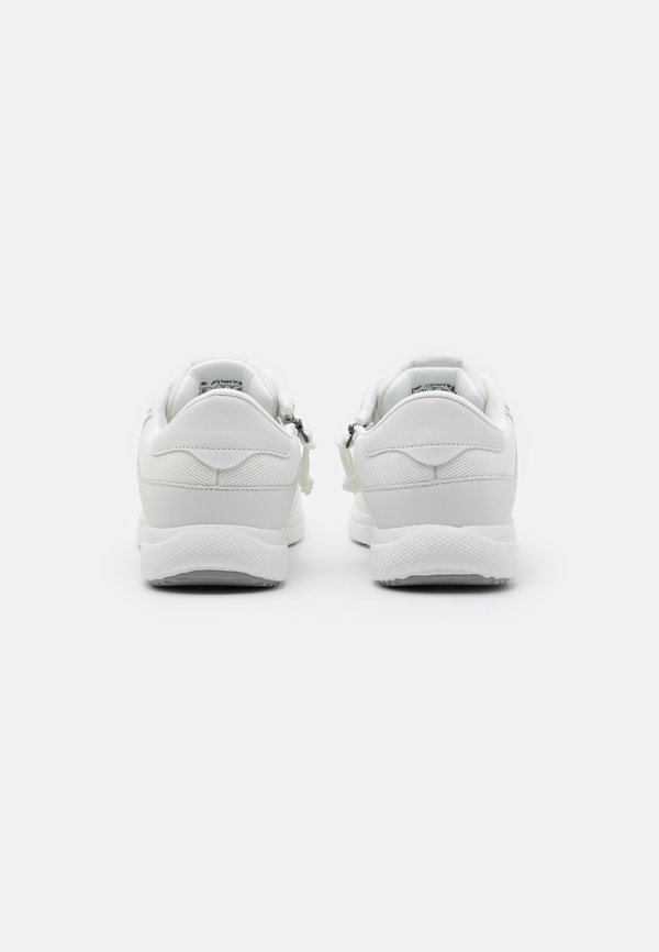 VOYAGE  - Trainers - moonstone4
