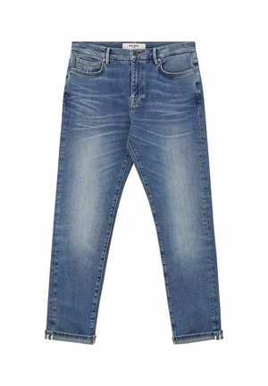 Jeans in denim blu con effetto sbiadito, bottone e cerniera frontali, cinque tasche e risvolti alle caviglie.