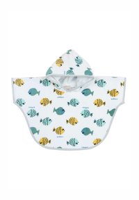 Poncho bianco con cappuccio caratterizzato da piccoli motivi di pesci in blu, giallo e verde. Tessuto morbido e testurizzato con bordi arrotondati e un'apertura frontale.