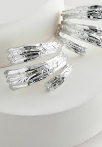 Next MOLTON OVER THE LOBE STUD   - Korvakorut - silver tone