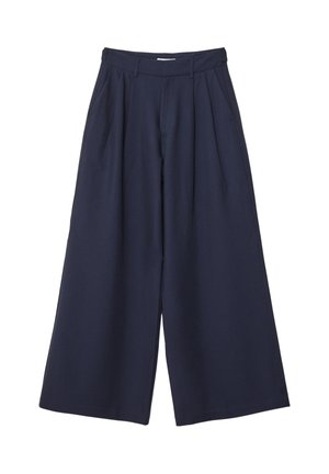 Weite Hosen aus dunklem Navy-Stoff, mit Falten auf der Vorderseite, einer glatten Textur und einem maßgeschneiderten Bund. Kein sichtbares Zubehör.