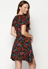 Koroshi SHORT SLEEVE - Vestido informal - multicoloured