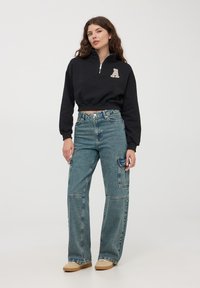 Terranova CROP A COLLO ALTO CON HALF ZIP E STAMPA COLLEGE - Felpa - nero
