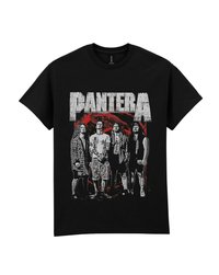 Černé bavlněné tričko s grafickým potiskem čtyř postav v černobílém stylu s červenými akcenty, text "PANTERA" nahoře.