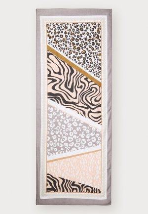 Écharpe rectangulaire avec des sections diagonales présentant des motifs imprimés léopard, zèbre et abstraits d'animaux, dans des tons beige, noir, gris et or.