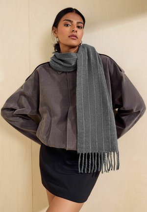 Friends Like These, MID WEIGHT SCARF - Šál - grey pin stripe