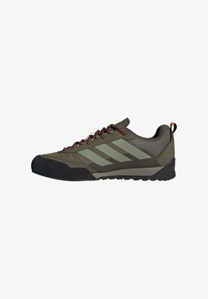 adidas Terrex, TERREX SKYCHASER SOLO 3 - Outdoorschoenen - olive strata/tent green/shadow olive