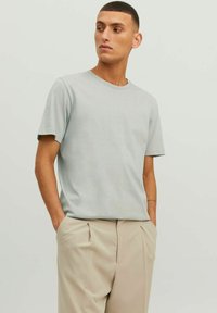 Jack & Jones - TEE O-NECK NOOS - Paprasti marškinėliai - wrought iron Miniatiūros vaizdas 1