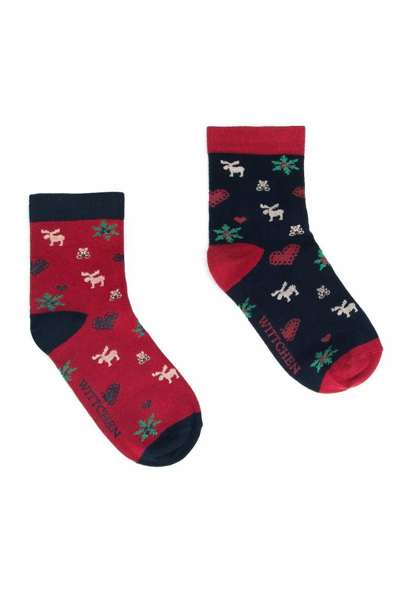 Calze rosse e navy con vari motivi tra cui renne, cuori e foglie; realizzate in un tessuto morbido. Logo stampato sulla parte anteriore inferiore.