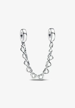 Pendientes de cadena de plata con extremos ovalados y un acabado pulido, conectados por eslabones en forma de corazón.
