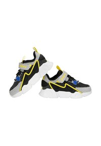 Czarno-szare siatkowe sneakersy z żółtym akcentem, białą podeszwą, regulowanym paskiem i niebieskim zapięciem dla pewnego dopasowania. Lekka konstrukcja.