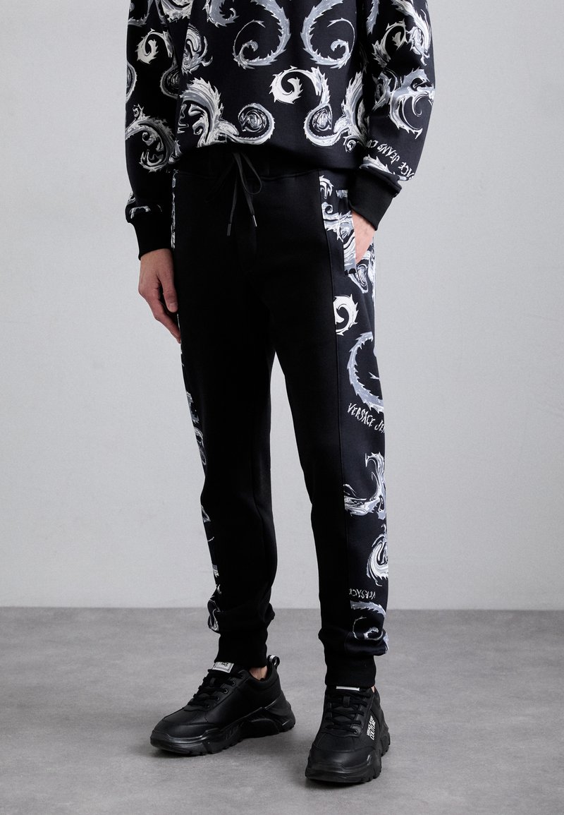 Versace Jeans Couture CHROMO - Treniņtērpa apakšdaļas - white/black