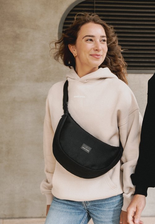 Cleptomanicx Hipbag Mega Marsupio Nero – Unisex, In Poliestere Riciclato, 30x11x7 Cm