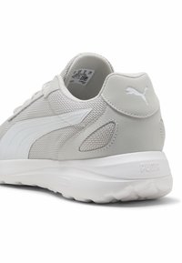 Puma SOFTRIDE COSMIC SNEAKERS - Sportcipő - glacial gray- white