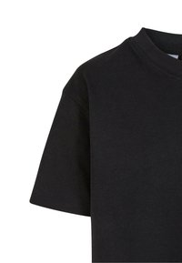 Melna kokvilnas t-krekls ar noapaļotu apkakli un īsām piedurknēm, ar gludu tekstūru un minimālu šuvju detalizāciju.