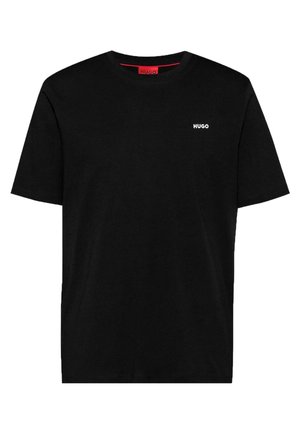 T-shirt noir à manches courtes col rond avec petit logo blanc "HUGO" sur la poitrine gauche et détail rouge à l'intérieur du col.