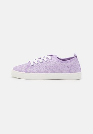 Sneaker low - lilac