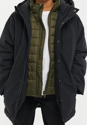 Abrigo de invierno - black