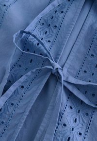 REGULAR FIT - BEACH TIE FRONT BRODERIE - Blūze - blue