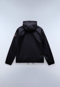 Veste noire à capuche avec manches longues, ourlet ajustable avec cordon et écusson rond sur le haut du bras, vue de dos.