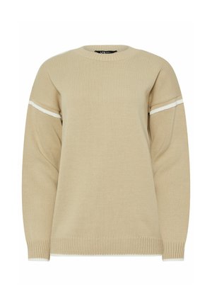 Beiger Strickpullover mit langen Ärmeln, Rundhalsausschnitt und weißem Streifendetail über den oberen Armen und an den Ärmelbündchen.