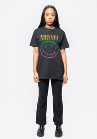 Paradiso Clothing NIRVANA SORBET RAY GRUNGE SMILE - Print T-shirt - black