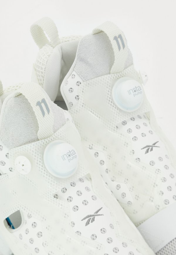 11 BY BORIS BIDJAN SABERI INSTAPUMP FURY MID UNISEX - Trainers4