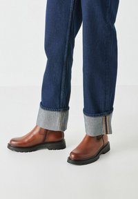Tamaris Botines con plataforma - cognac