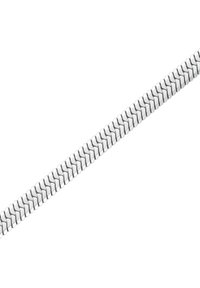 Pulsera de cadena de plata compuesta por eslabones ovalados entrelazados con un acabado liso y pulido, que exhibe una textura uniforme y brillante.